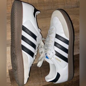 Women’s size 8 slightly worn adidas sambas
